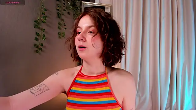 Snapshot of mind_game chatting on 02.02.25 mind game online show from 02.02.25