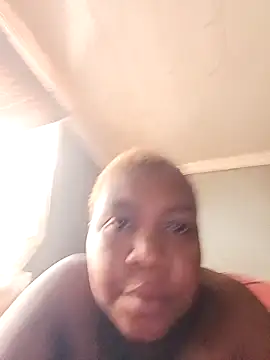 Snapshot of teebitch93 chatting on 11.25.25 teebitch93 online show from 11.25.25