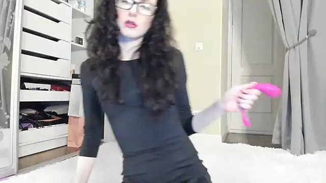 Baby Jewel online show from 10.30.25