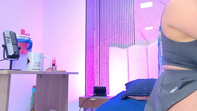 Sofia martiin online show from 02.23.26