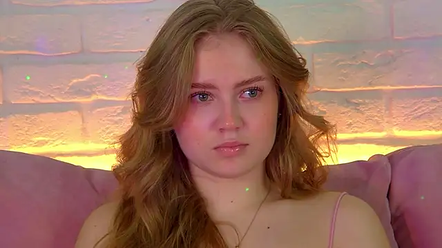 Snapshot of SelinSwarovski chatting on 11.04.25 SelinSwarovski online show from 11.04.25