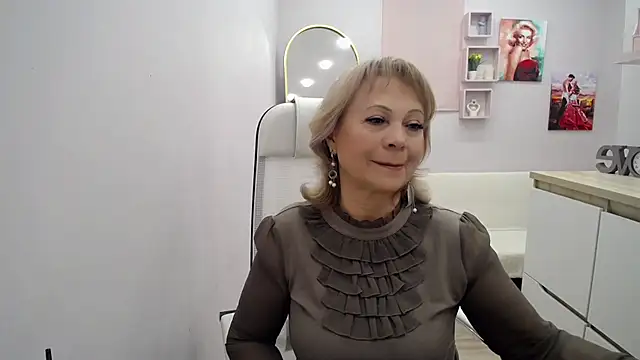 Snapshot of Milla_Cutie18 chatting on 02.17.26 Milla Cutie18 online show from 02.17.26