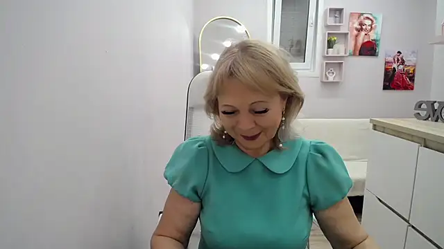 Snapshot of Milla_Cutie18 chatting on 02.19.26 Milla Cutie18 online show from 02.19.26