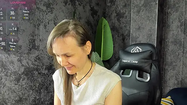 Lillian White online show from 05.11.26