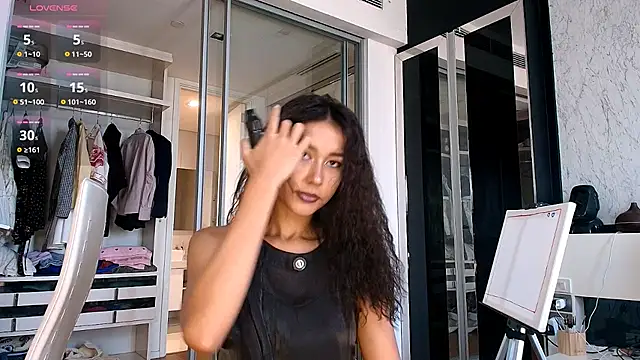 Snapshot of Melissa_Mone chatting on 07.18.26 Melissa Mone online show from 07.18.26