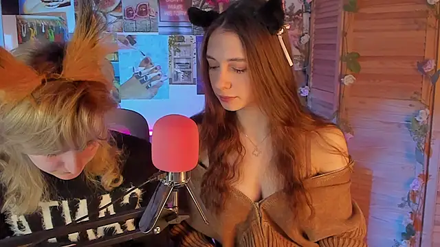 Snapshot of AveAngela chatting on 12.28.24 AveAngela online show from 12.28.24