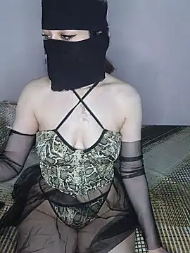 Qamarr online show from 02.11.25