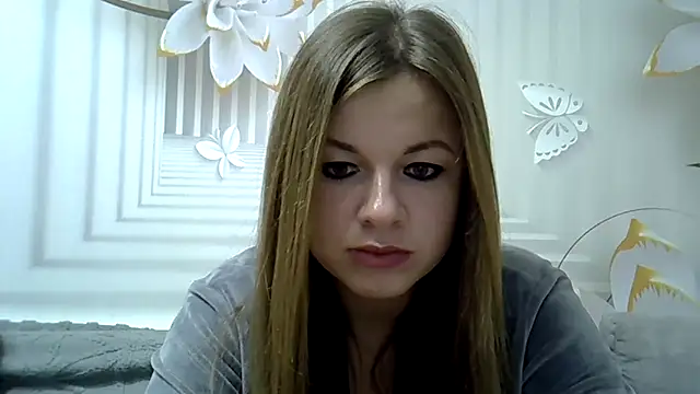 Snapshot of TinaFun4u chatting on 12.13.24 TinaFun4u online show from 12.13.24