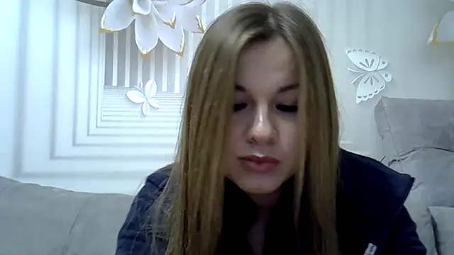 Snapshot of TinaFun4u chatting on 12.15.24 TinaFun4u online show from 12.15.24