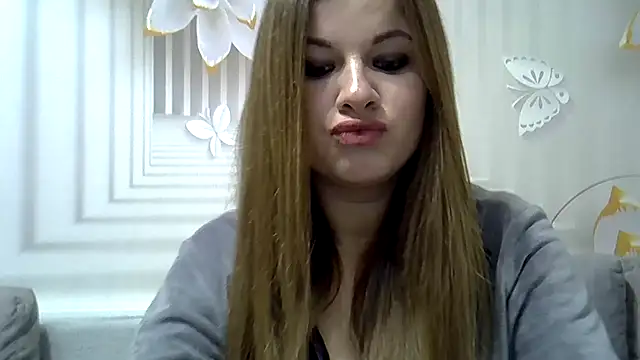 Snapshot of TinaFun4u chatting on 12.31.24 TinaFun4u online show from 12.31.24