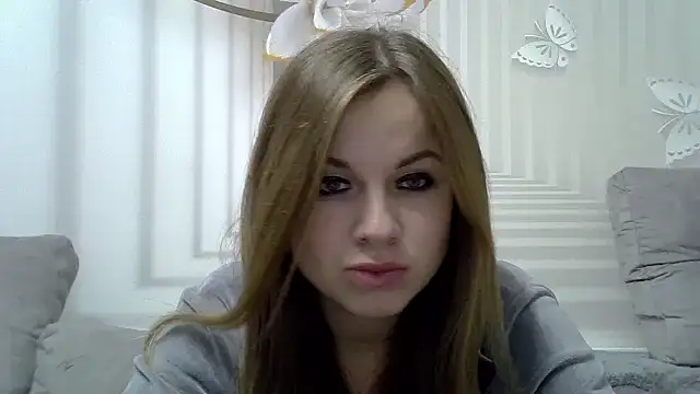 Snapshot of TinaFun4u chatting on 01.04.25 TinaFun4u online show from 01.04.25