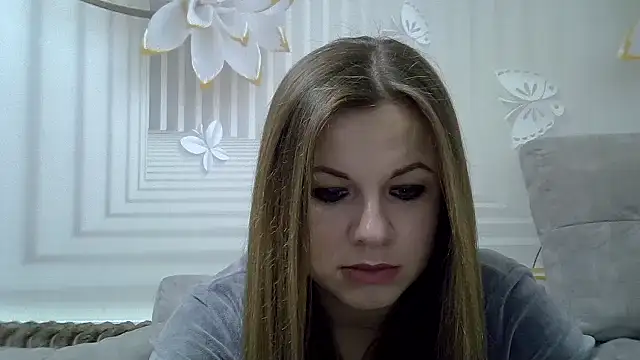 Snapshot of TinaFun4u chatting on 01.25.25 TinaFun4u online show from 01.25.25