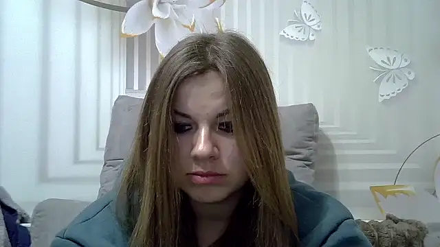 Snapshot of TinaFun4u chatting on 02.21.25 TinaFun4u online show from 02.21.25