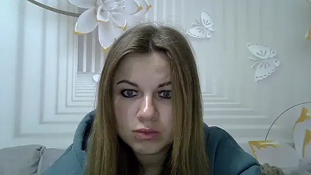 Snapshot of TinaFun4u chatting on 03.04.25 TinaFun4u online show from 03.04.25