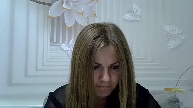 Snapshot of TinaFun4u chatting on 09.24.25 TinaFun4u online show from 09.24.25