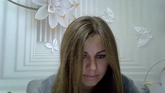 Snapshot of TinaFun4u chatting on 10.19.25 TinaFun4u online show from 10.19.25