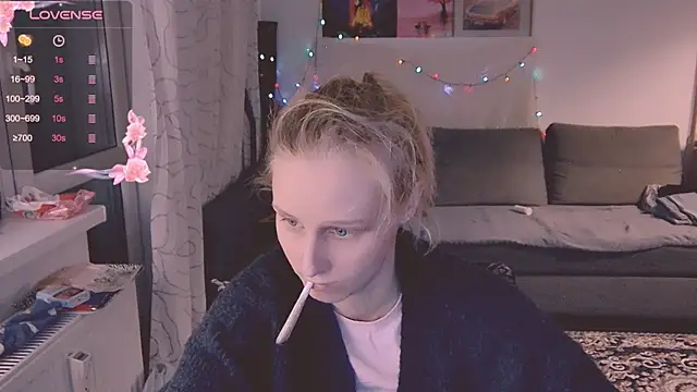 Snapshot of KatiKate chatting on 02.28.25 KatiKate online show from 02.28.25