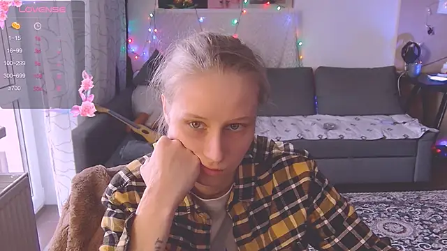 Snapshot of KatiKate chatting on 03.09.25 KatiKate online show from 03.09.25