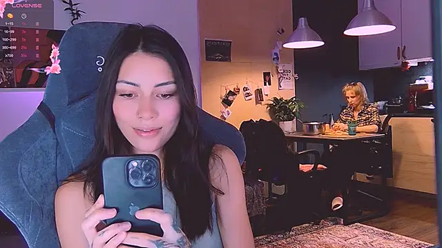 Snapshot of KatiKate chatting on 10.18.25 KatiKate online show from 10.18.25