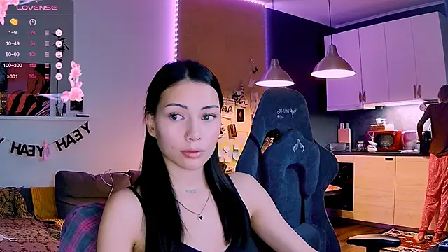 Snapshot of KatiKate chatting on 11.22.25 KatiKate online show from 11.22.25