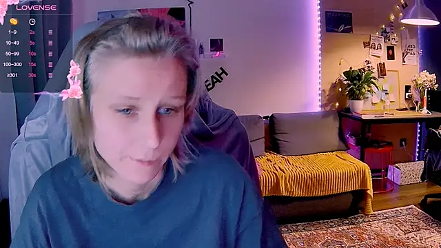 Snapshot of KatiKate chatting on 11.25.25 KatiKate online show from 11.25.25