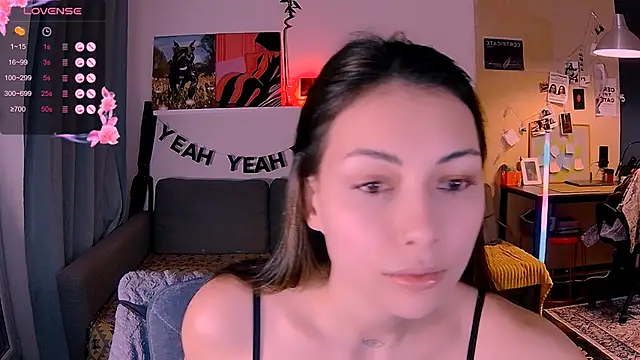 Snapshot of KatiKate chatting on 12.21.25 KatiKate online show from 12.21.25