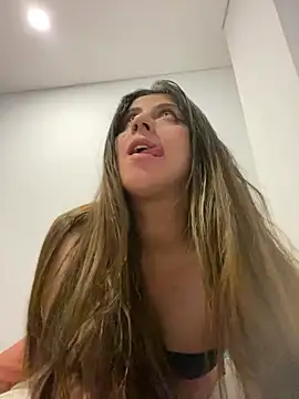 girl anni online show from 02.07.25