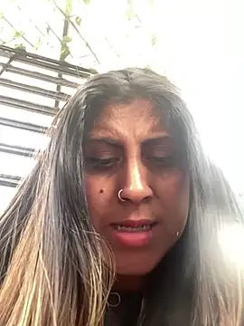 girl anni online show from 02.10.25