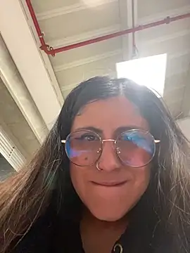 girl anni online show from 02.12.25