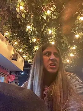 girl anni online show from 02.13.25