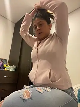 girl anni online show from 02.13.25