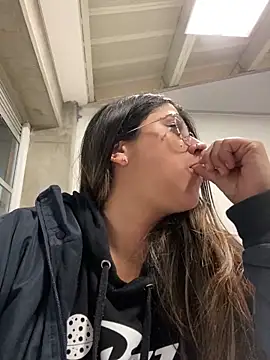 girl anni online show from 02.18.25