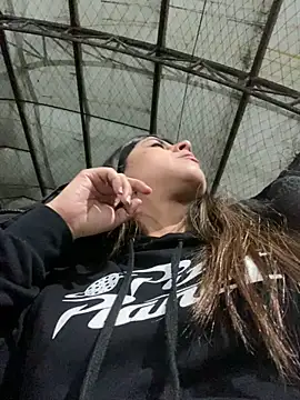 girl anni online show from 02.21.25