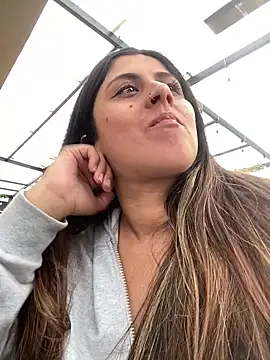 girl anni online show from 02.21.25