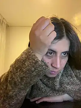 girl anni online show from 03.02.25