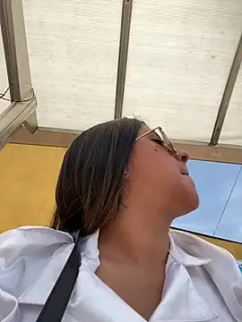 girl anni online show from 03.02.25