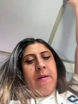 girl anni online show from 03.03.25