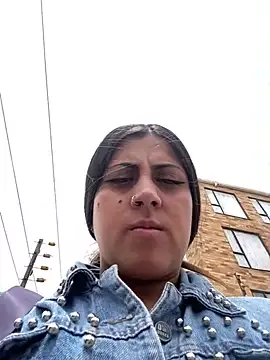 girl anni online show from 03.13.25