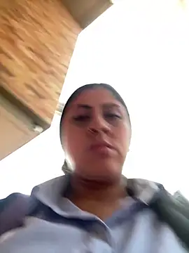 girl anni online show from 03.17.25