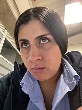 girl anni online show from 03.18.25