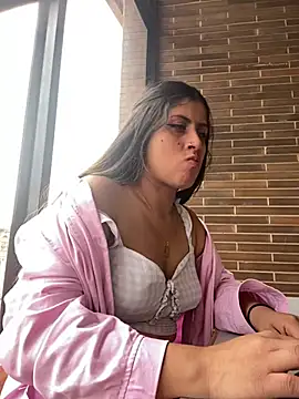 girl anni online show from 03.20.25