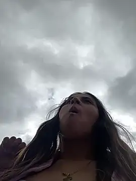 girl anni online show from 03.20.25