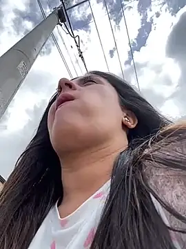 girl anni online show from 03.21.25