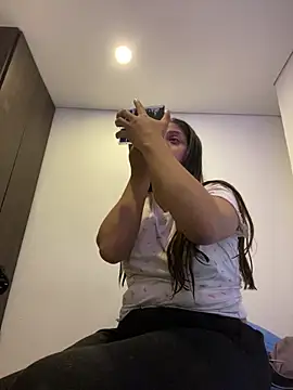 girl anni online show from 03.22.25