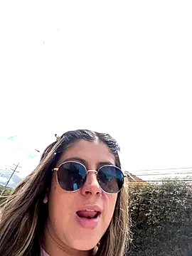 girl anni online show from 10.16.25