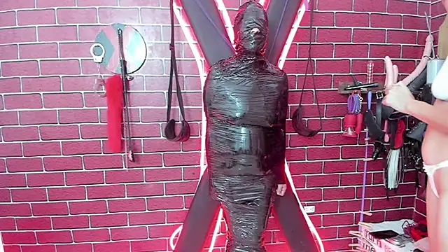 SUBMISSION BDSM online show from 03.08.25