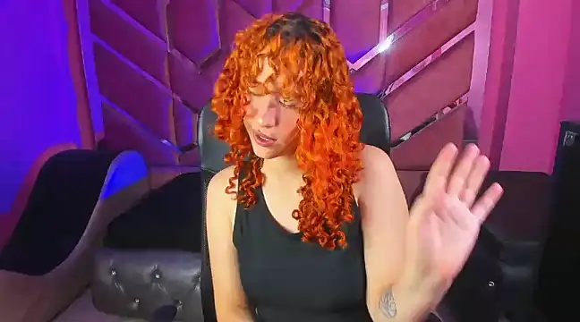 Snapshot of Nami_Curls chatting on 02.20.25 Nami Curls online show from 02.20.25