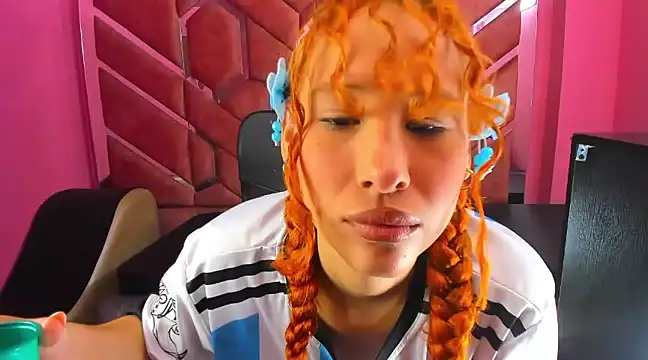 Snapshot of Nami_Curls chatting on 03.03.25 Nami Curls online show from 03.03.25