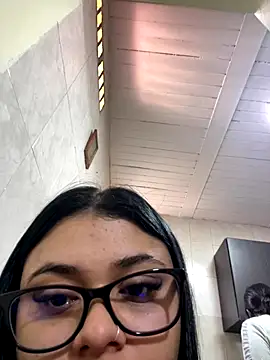 alissonfernandez  online show from 09.24.25