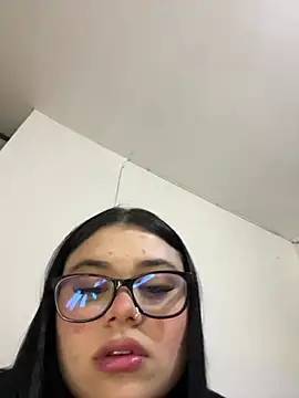 alissonfernandez  online show from 04.29.26